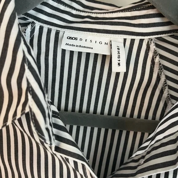 Gray and White Balloon Sleeved Striped Button-Up Shirt - Picture 2 of 2